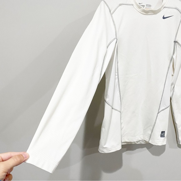 NIKE Men’s Pro Combat Hyperwarm Lite Long Sleeve Shirt Fitted White Size Small - Picture 4 of 10